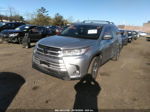 2019 Toyota Highlander Xle Silver vin: 5TDKZRFH8KS551924