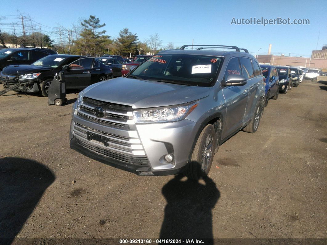 2019 Toyota Highlander Xle Silver vin: 5TDKZRFH8KS551924