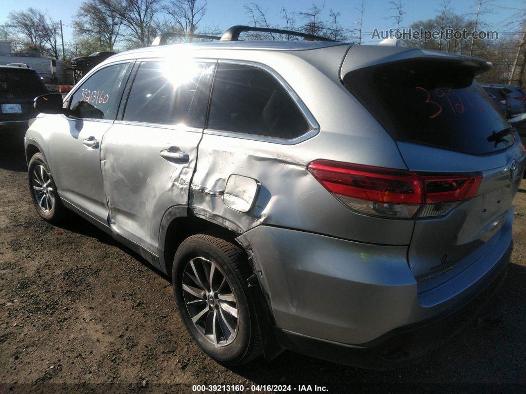 2019 Toyota Highlander Xle Silver vin: 5TDKZRFH8KS551924