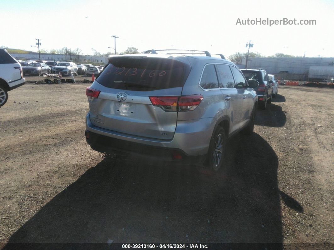 2019 Toyota Highlander Xle Silver vin: 5TDKZRFH8KS551924