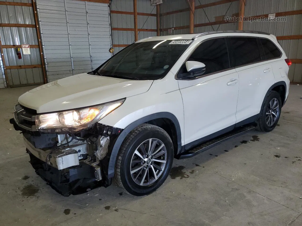 2019 Toyota Highlander Se White vin: 5TDKZRFH8KS566052