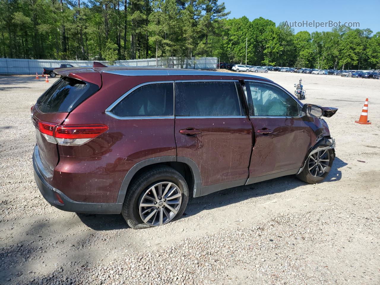 2019 Toyota Highlander Se Burgundy vin: 5TDKZRFHXKS339431