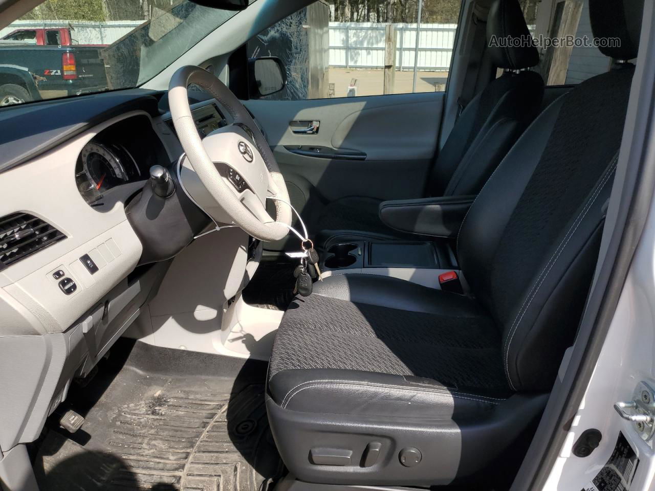 2014 Toyota Sienna Sport Белый vin: 5TDXK3DC7ES518500