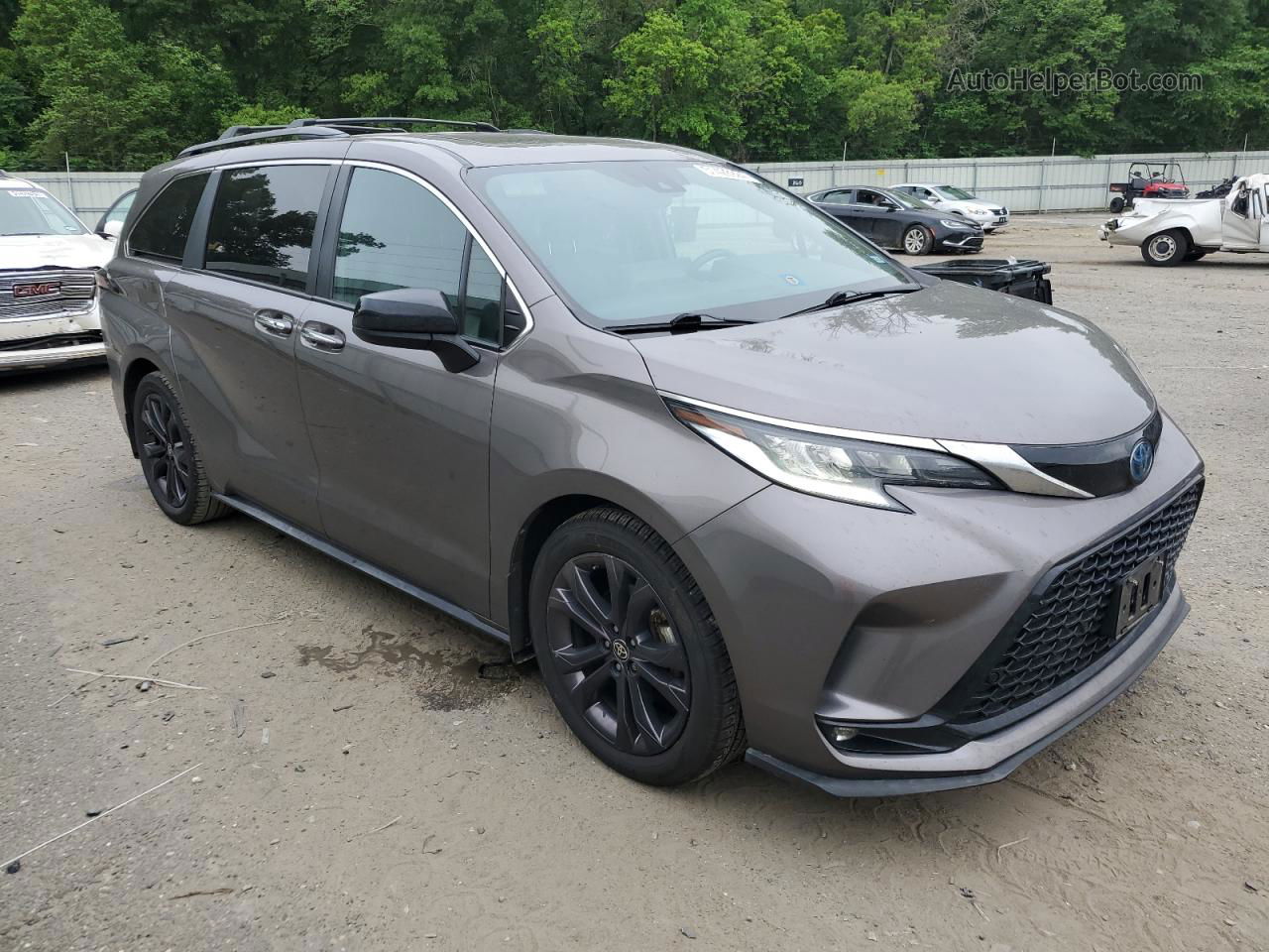 2022 Toyota Sienna Xse Charcoal vin: 5TDXRKEC1NS106769