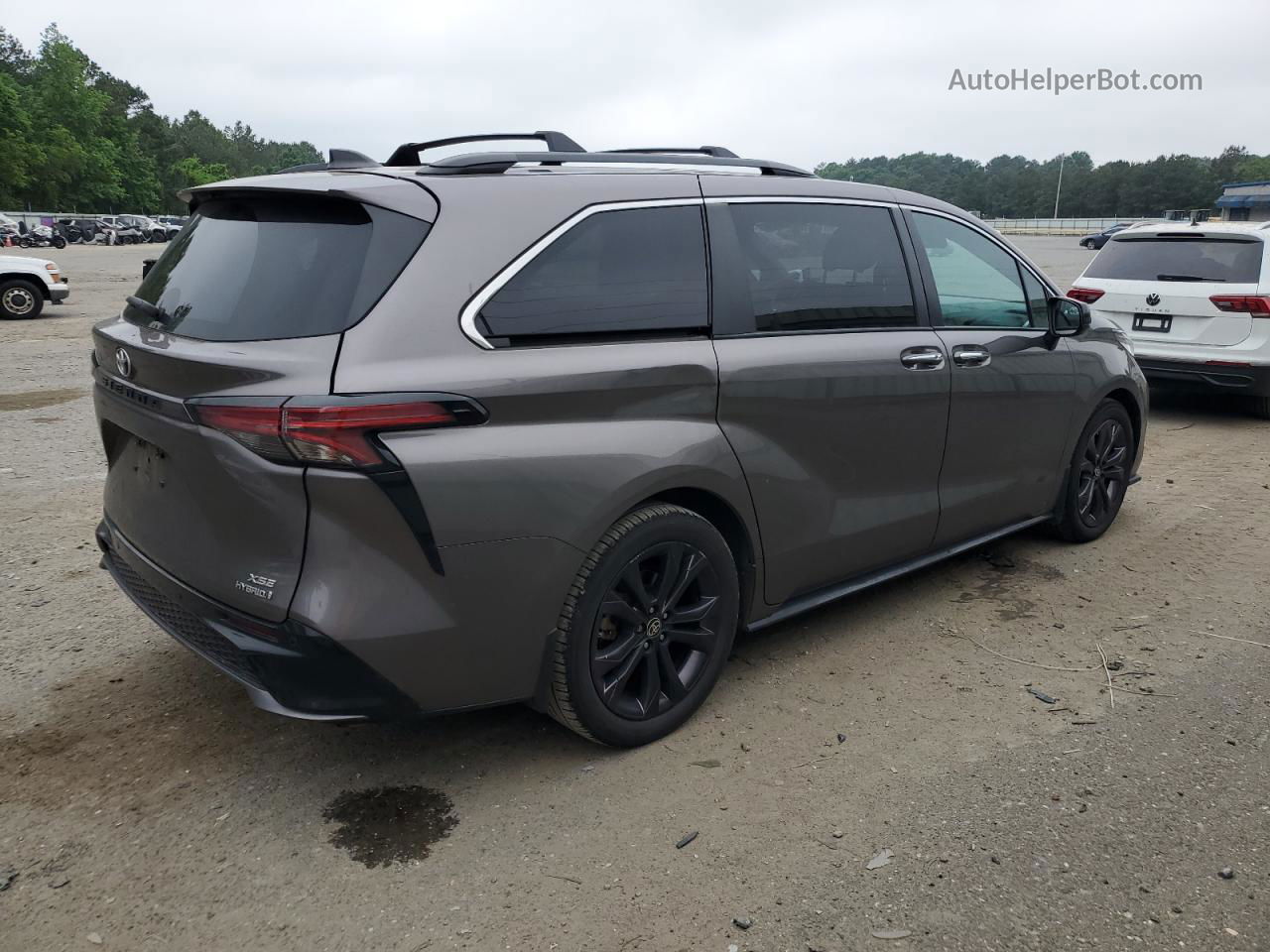 2022 Toyota Sienna Xse Charcoal vin: 5TDXRKEC1NS106769