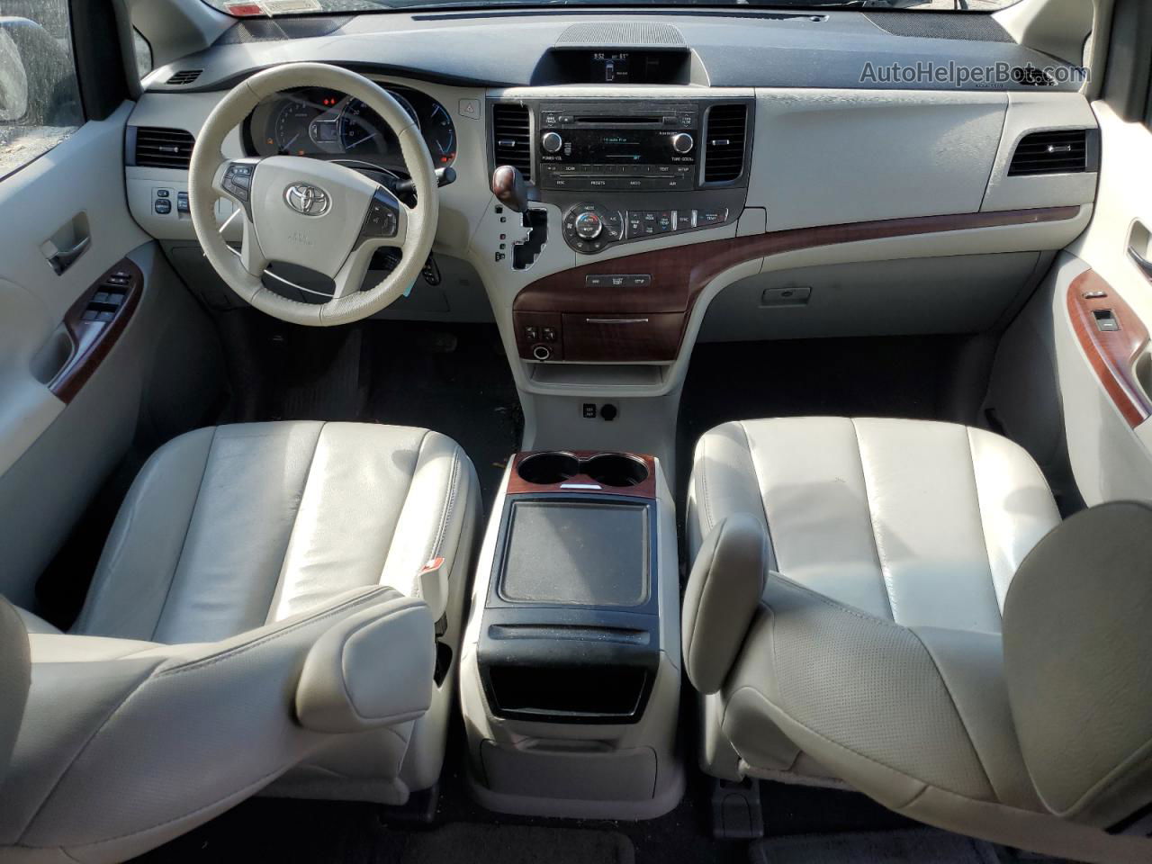 2014 Toyota Sienna Xle Серый vin: 5TDYK3DC0ES436919