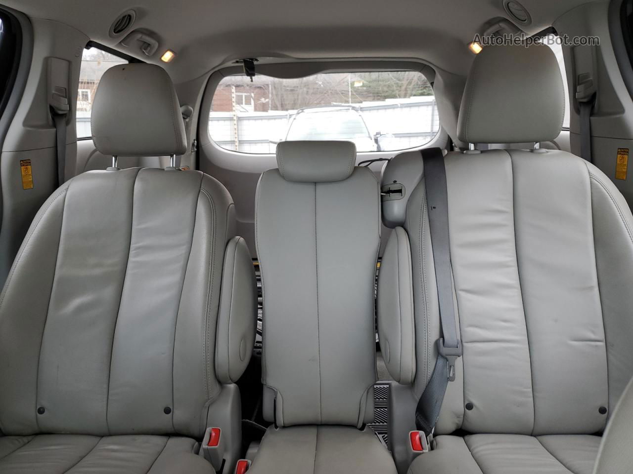 2014 Toyota Sienna Xle Серый vin: 5TDYK3DC0ES436919