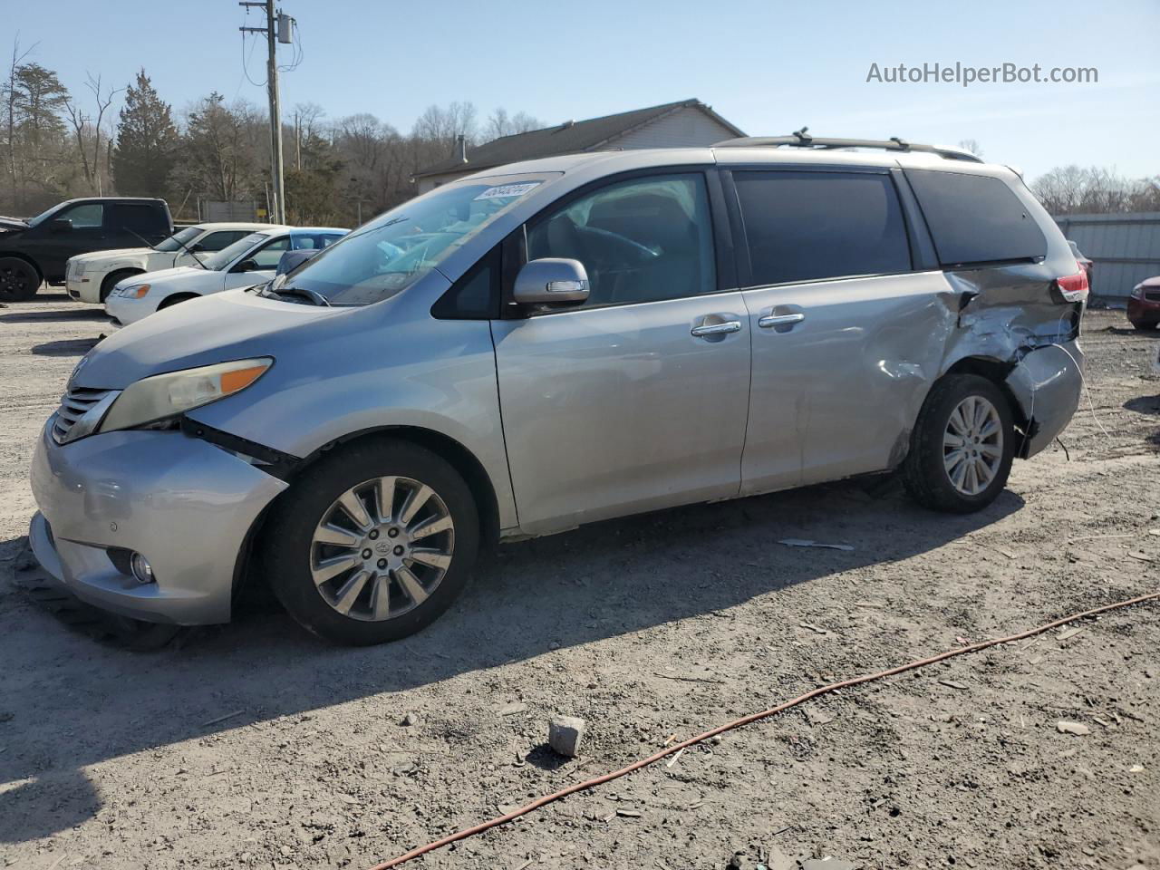 2014 Toyota Sienna Xle Серебряный vin: 5TDYK3DC0ES521307