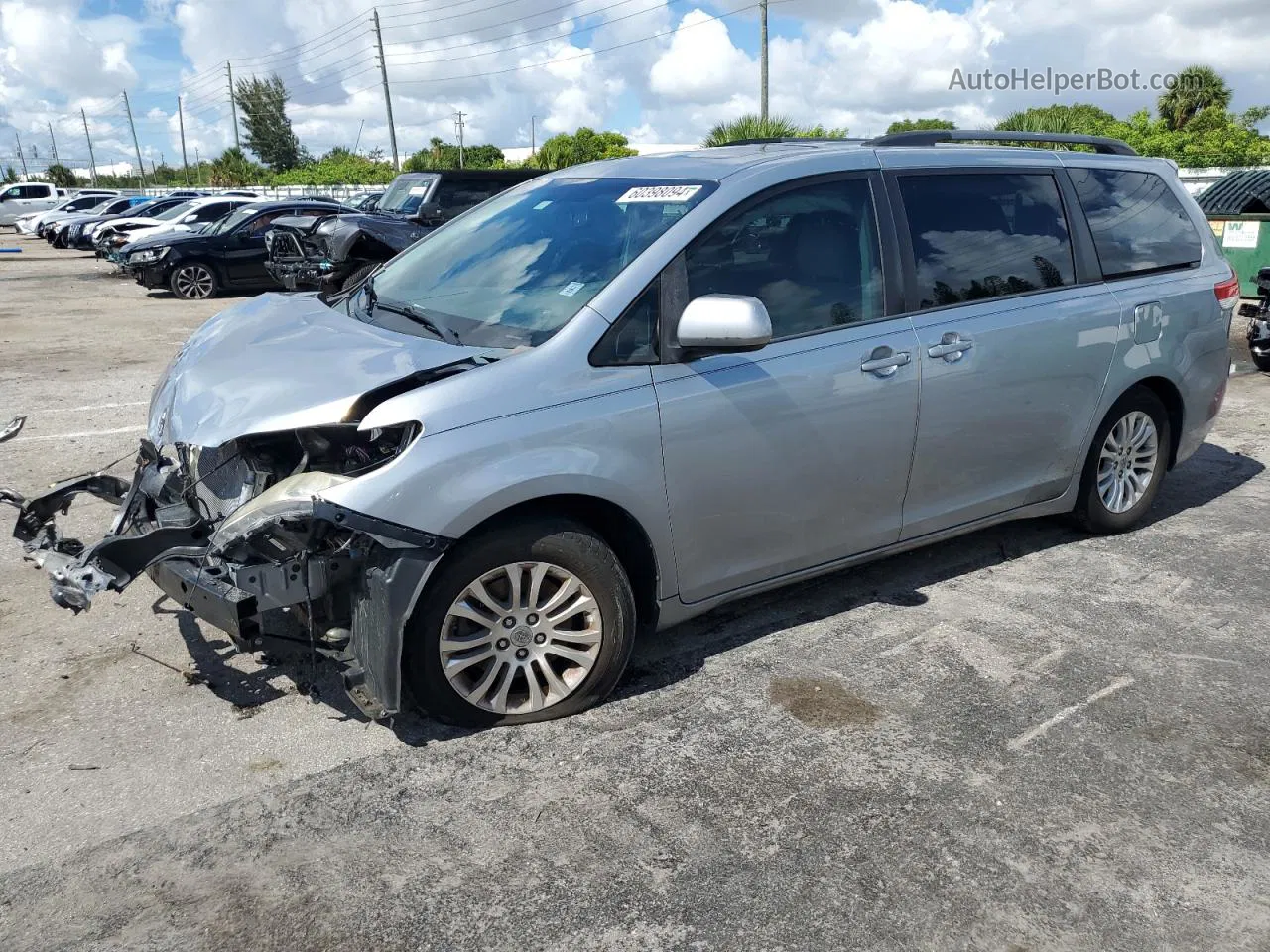 2014 Toyota Sienna Xle Silver vin: 5TDYK3DC2ES510731