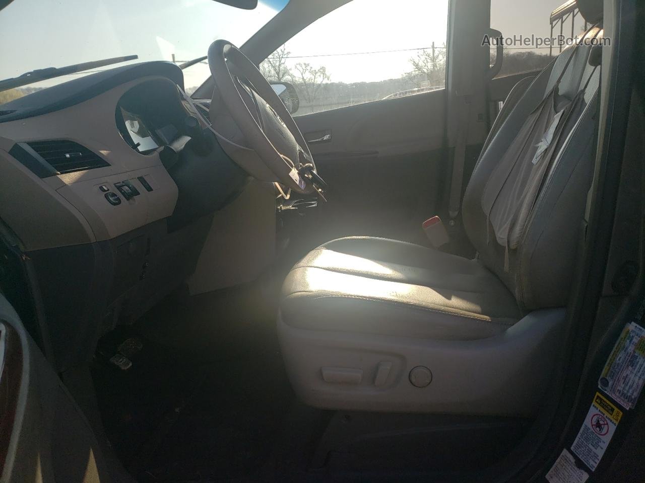 2014 Toyota Sienna Xle Gray vin: 5TDYK3DC7ES483669