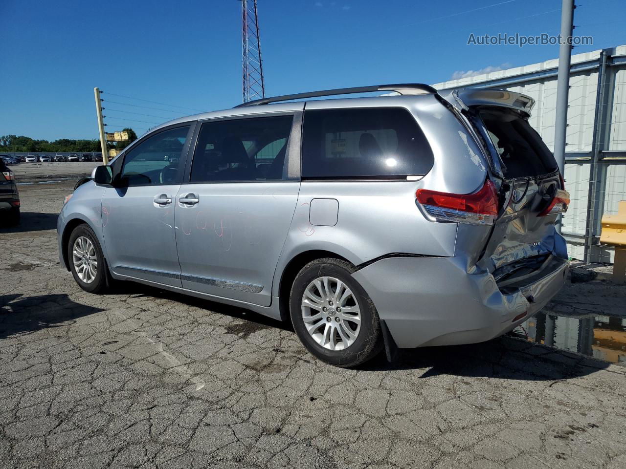 2014 Toyota Sienna Xle Silver vin: 5TDYK3DC9ES445523