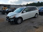 2010 Toyota Sienna Xle White vin: 5TDYK4CC7AS316116