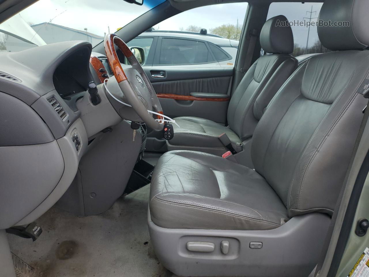 2010 Toyota Sienna Xle Зеленый vin: 5TDYK4CC7AS329738