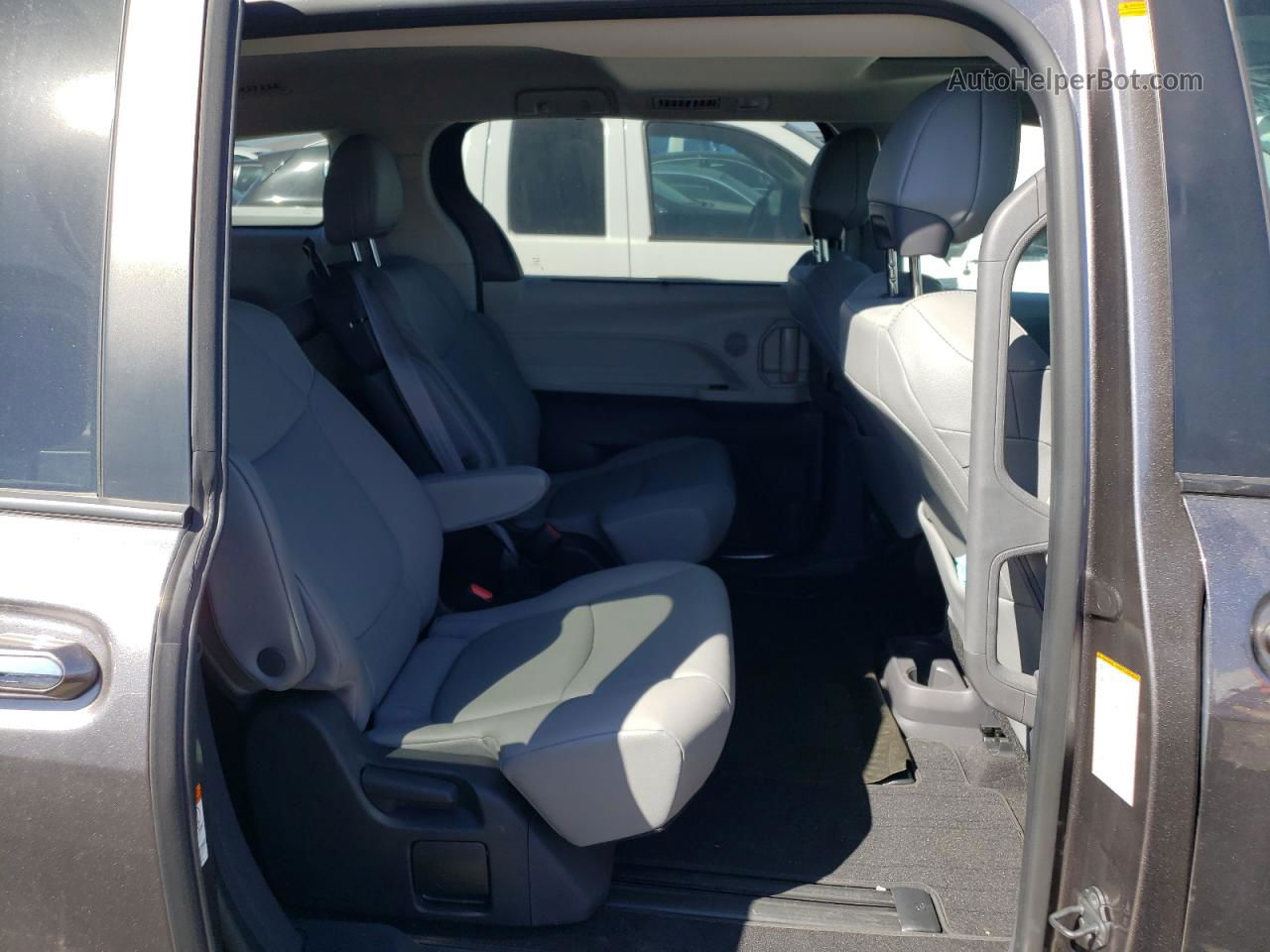 2022 Toyota Sienna Xle Серый vin: 5TDYRKEC0NS077544