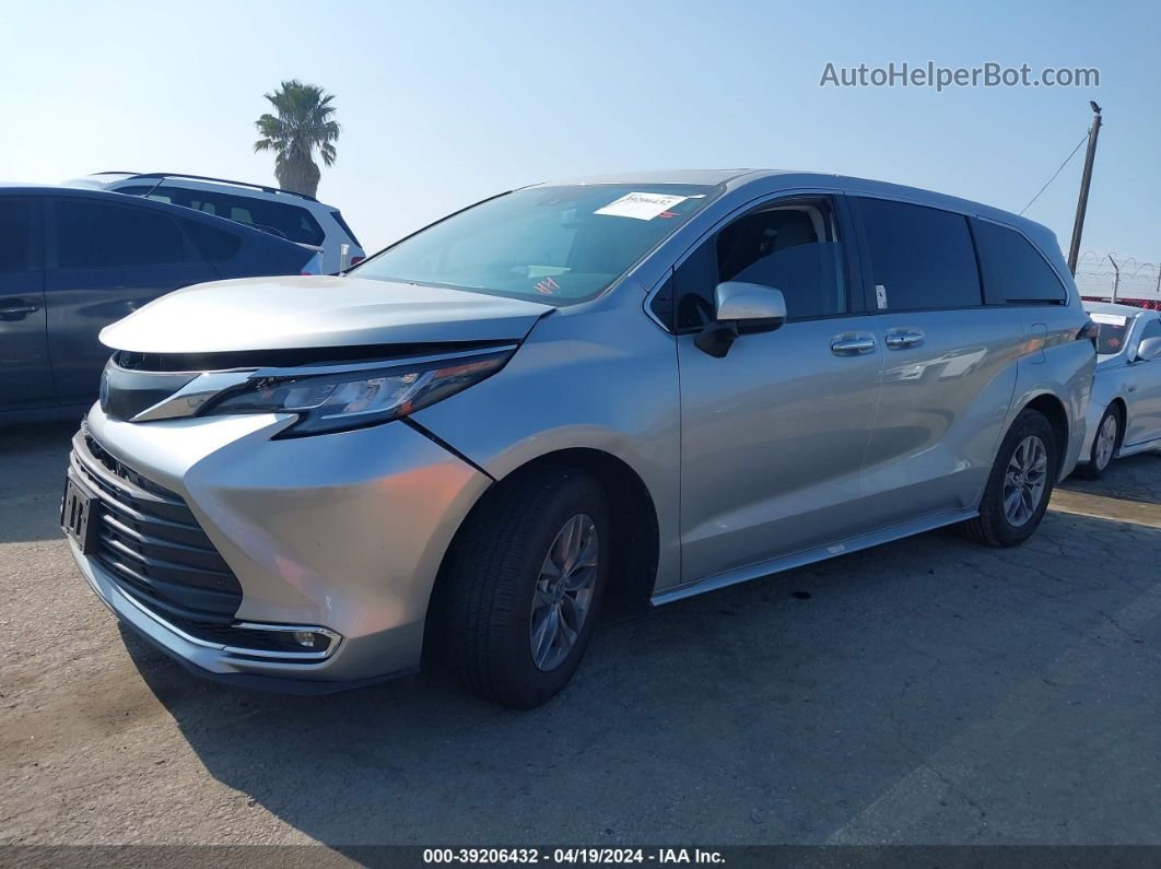 2022 Toyota Sienna Xle Silver vin: 5TDYRKEC2NS132012