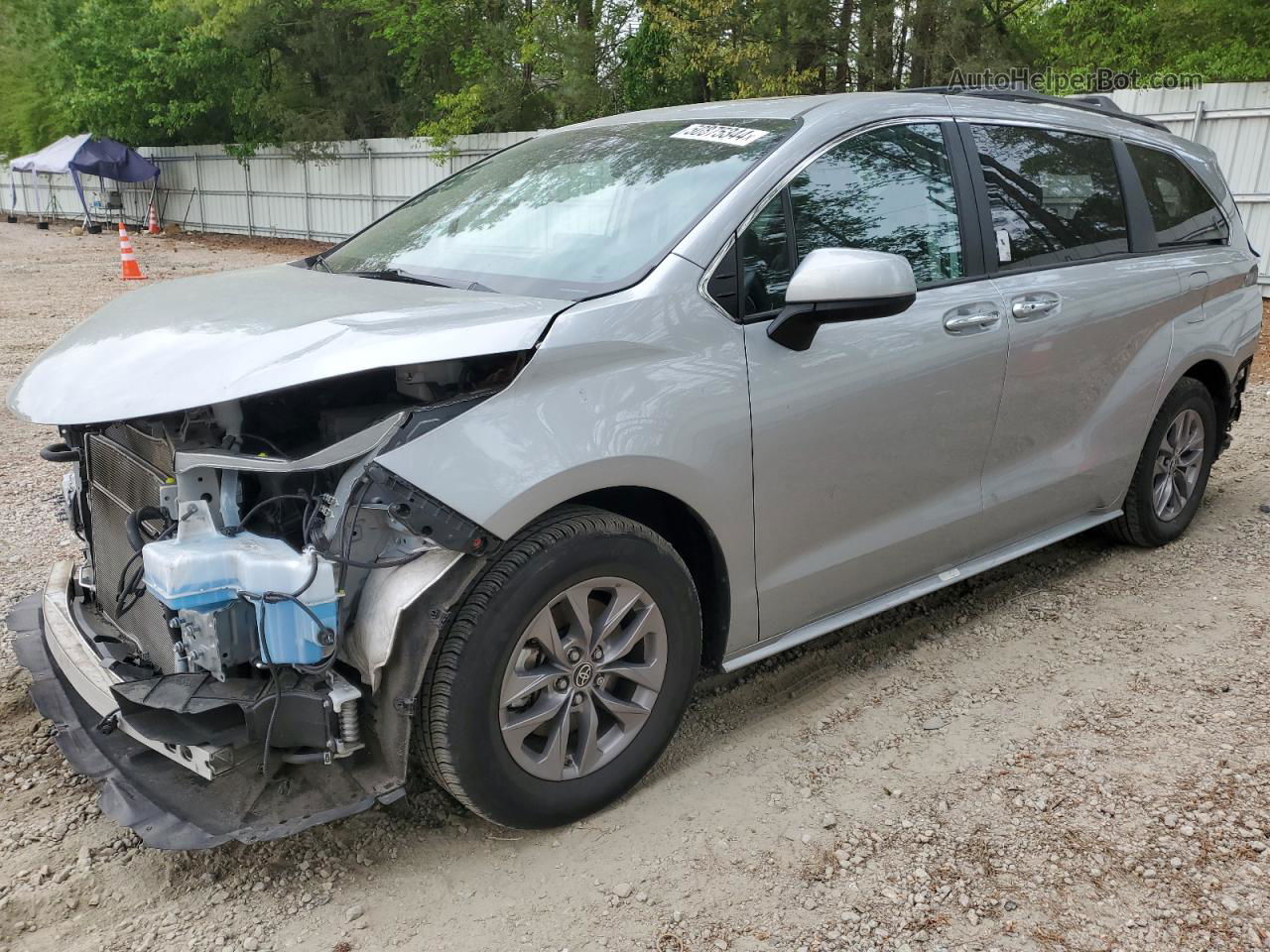 2022 Toyota Sienna Xle Silver vin: 5TDYRKEC5NS075031