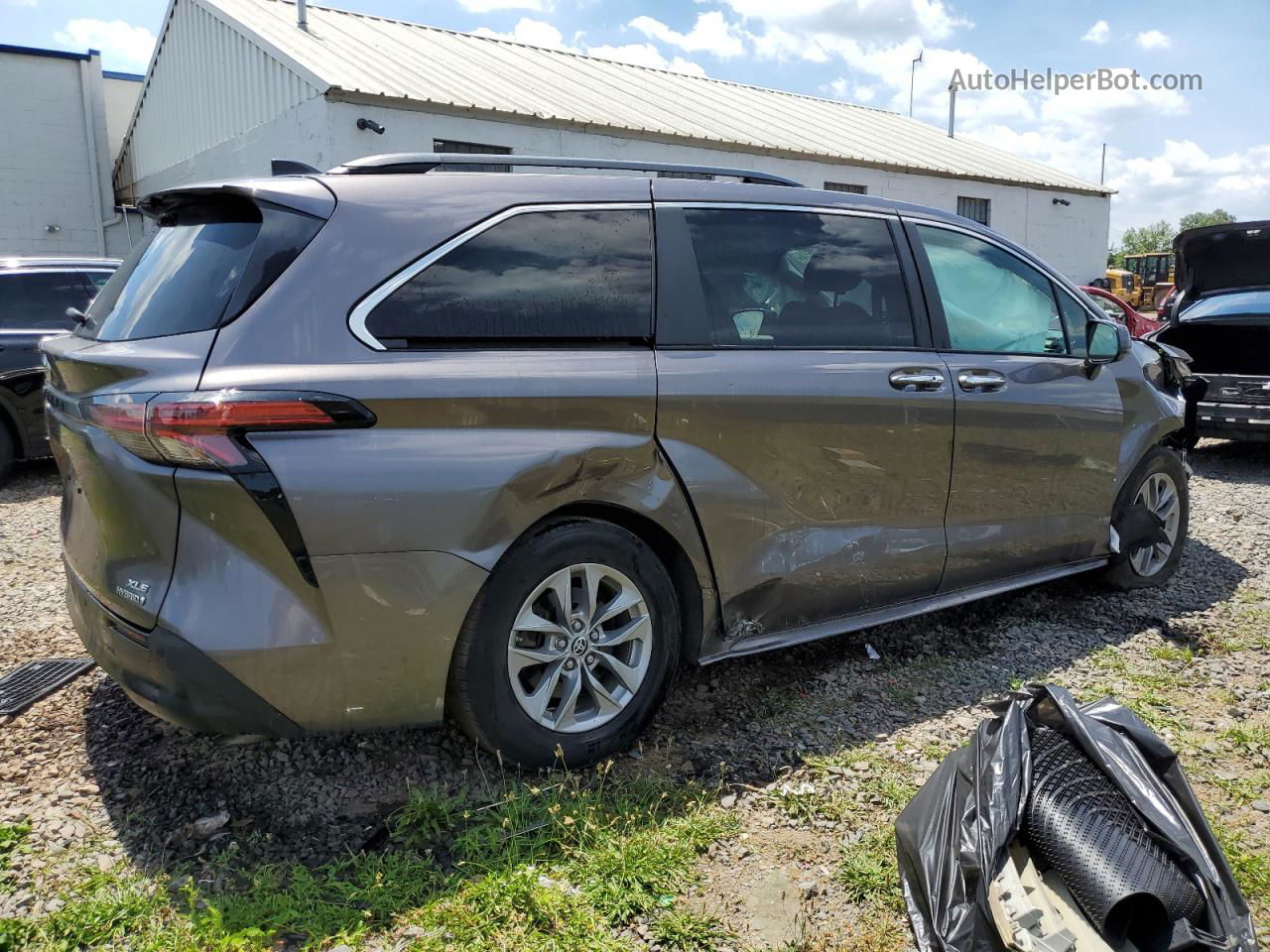 2022 Toyota Sienna Xle Серый vin: 5TDYSKFC4NS047613