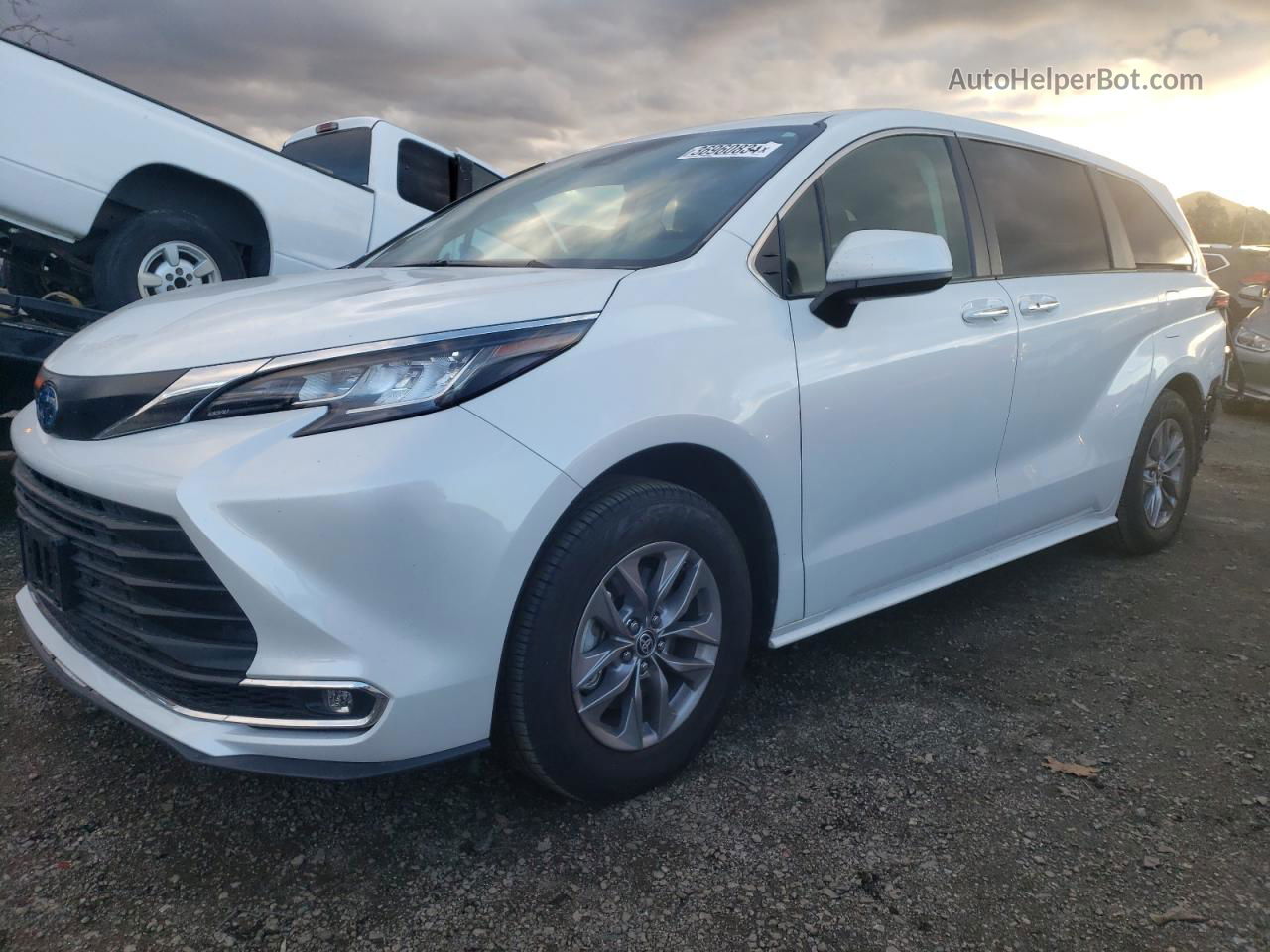 2022 Toyota Sienna Xle Белый vin: 5TDYSKFC7NS073171