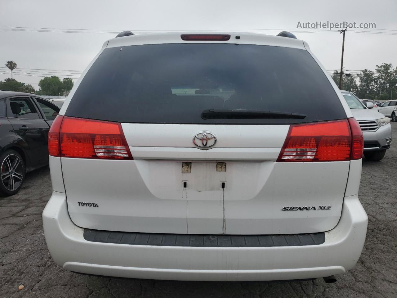 2004 Toyota Sienna Xle White vin: 5TDZA22C14S036919