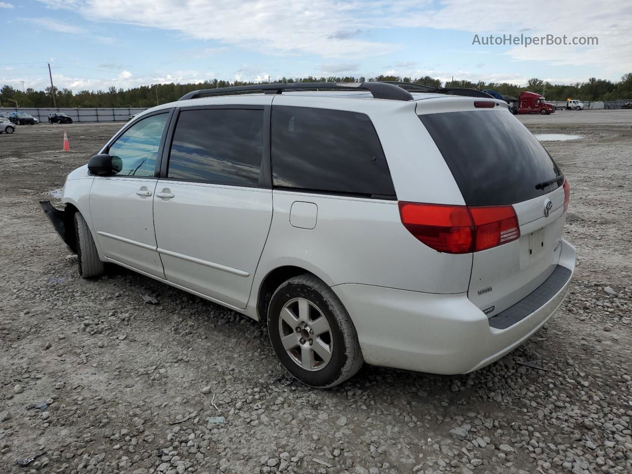 2004 Toyota Sienna Xle White vin: 5TDZA22C24S118612