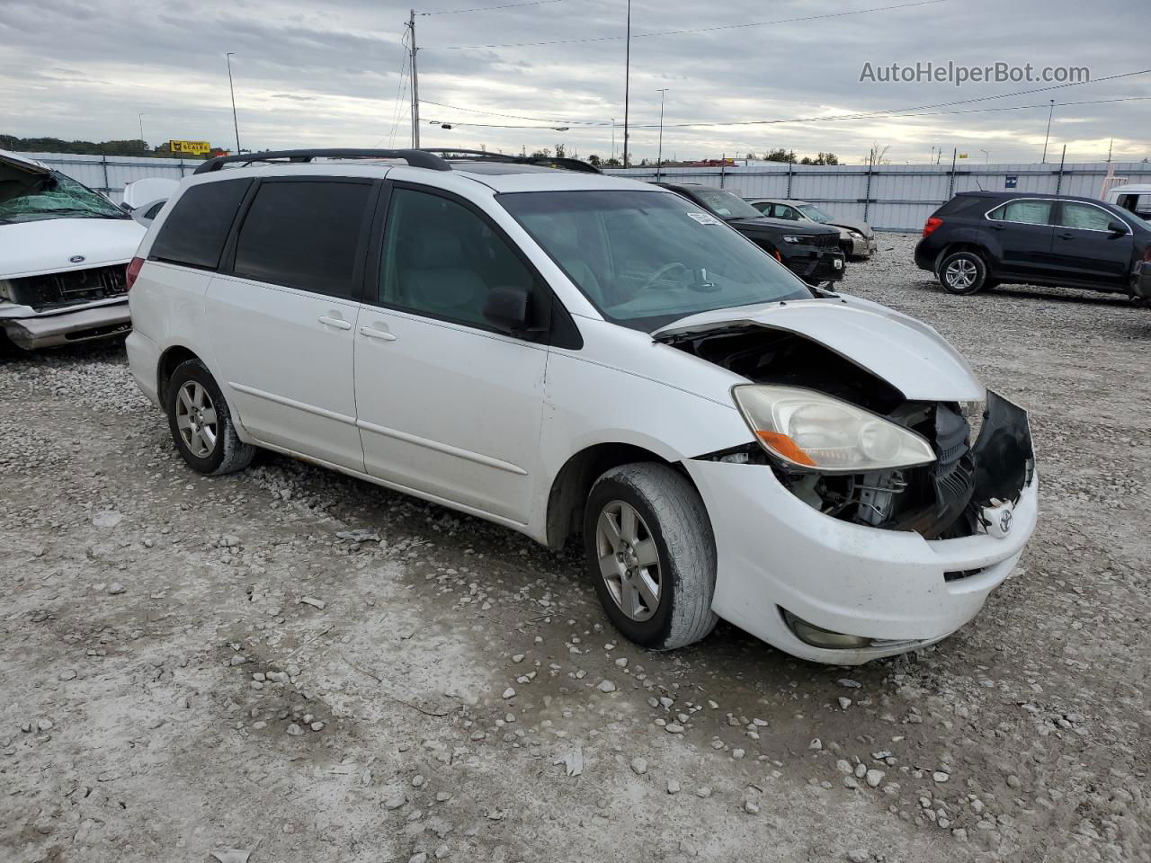 2004 Toyota Sienna Xle White vin: 5TDZA22C24S118612