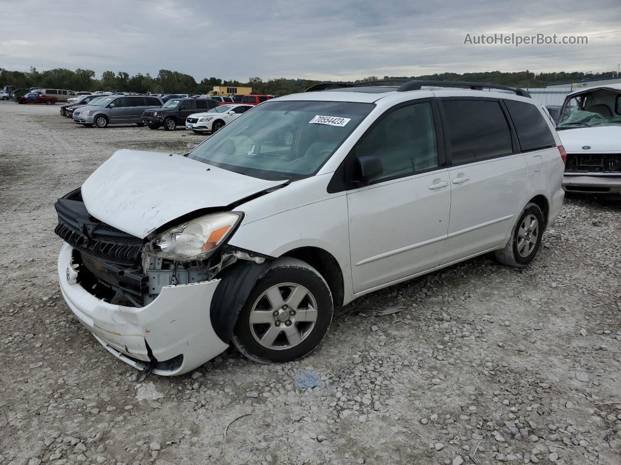 2004 Toyota Sienna Xle White vin: 5TDZA22C24S118612