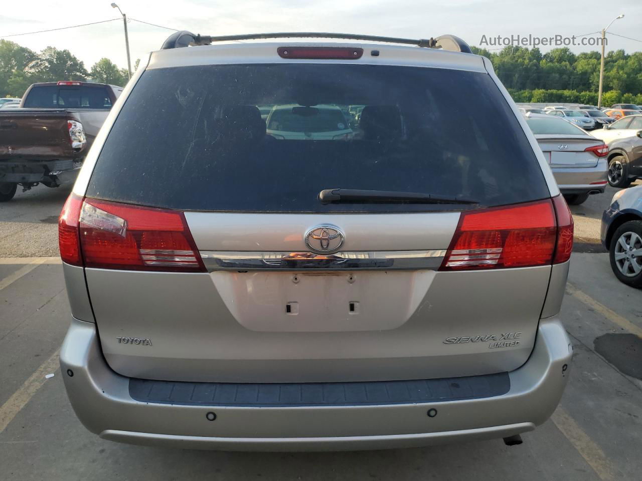 2004 Toyota Sienna Xle Silver vin: 5TDZA22C24S177630