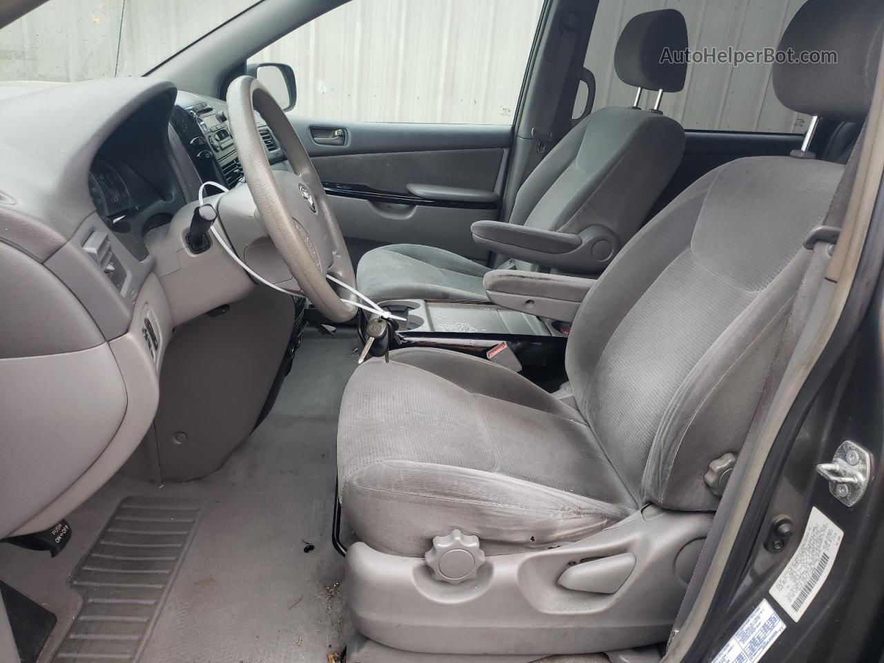 2004 Toyota Sienna Ce Серый vin: 5TDZA23C14S192800