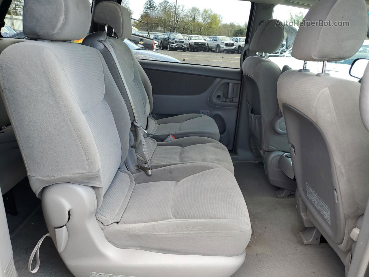 2004 Toyota Sienna Ce Темно-бордовый vin: 5TDZA23C14S207019