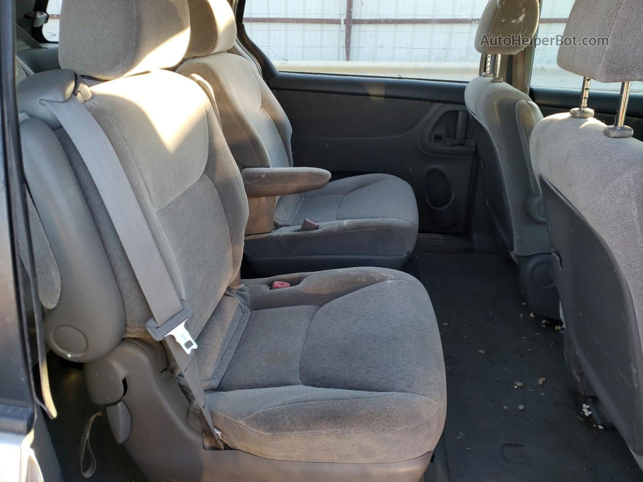 2004 Toyota Sienna Ce Серебряный vin: 5TDZA23C44S080072