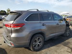 2019 Toyota Highlander Le Gray vin: 5TDZARFH4KS046002