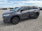 2019 Toyota Highlander Le Gray vin: 5TDZARFH8KS060551