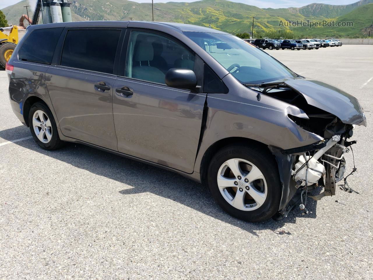 2014 Toyota Sienna  Silver vin: 5TDZK3DC0ES516791