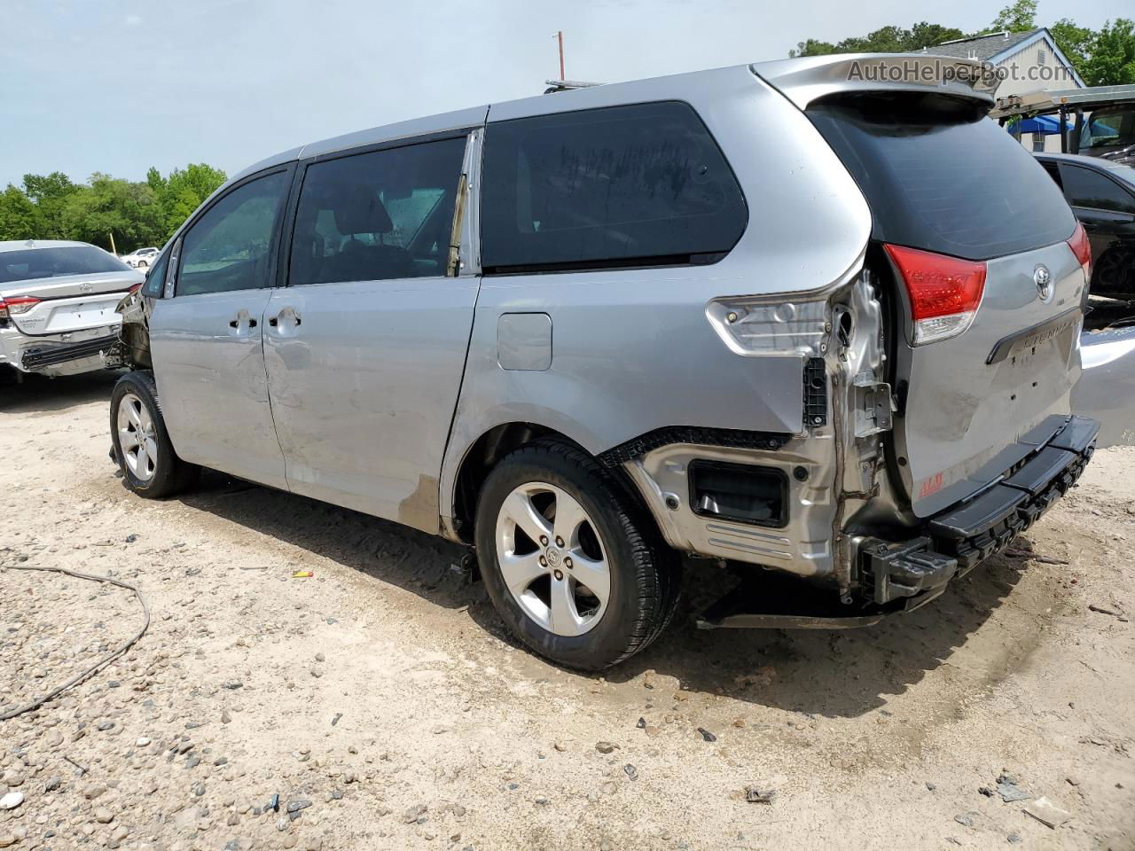 2014 Toyota Sienna  Silver vin: 5TDZK3DC1ES472087