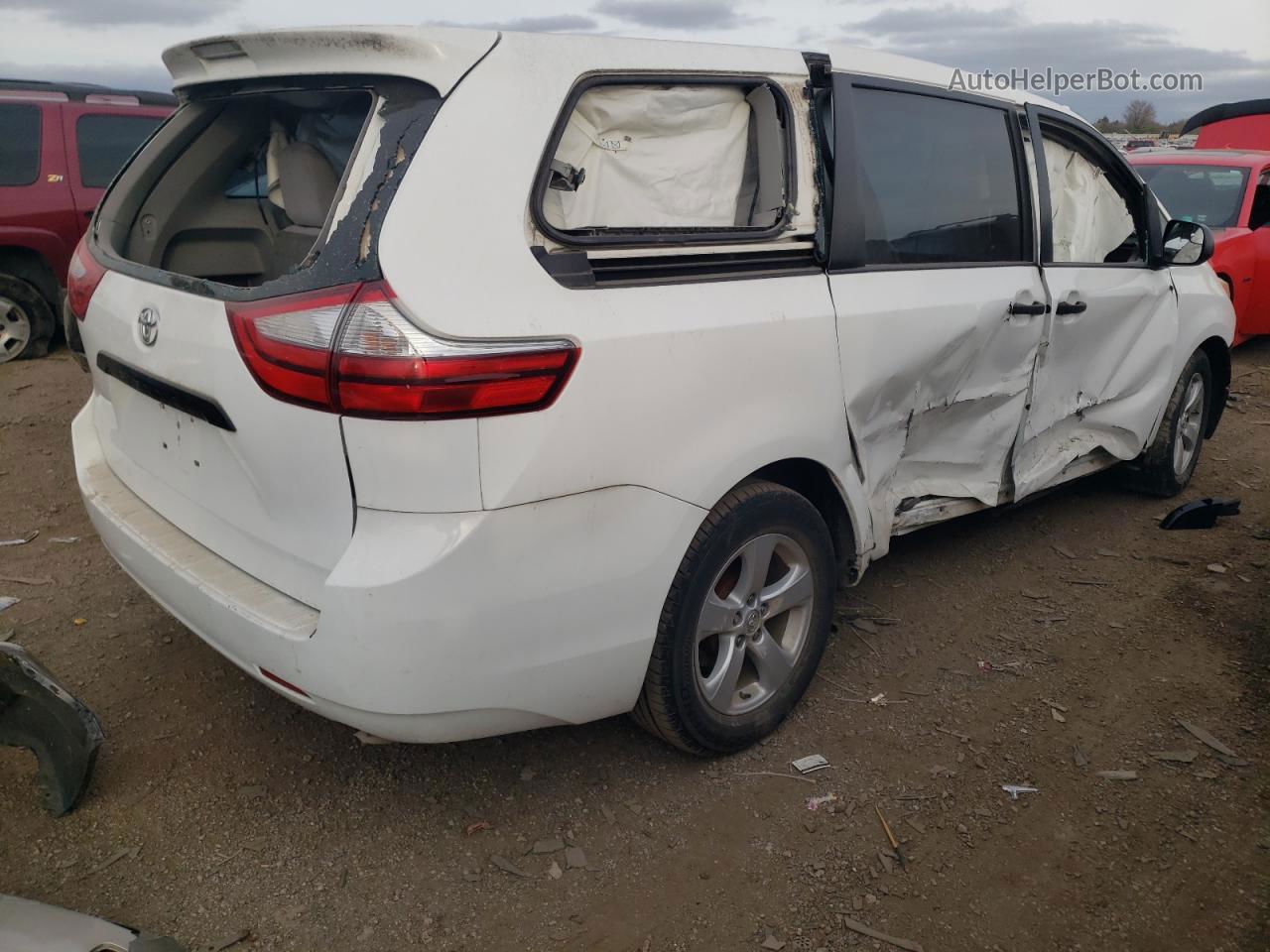 2015 Toyota Sienna  Белый vin: 5TDZK3DC5FS530686