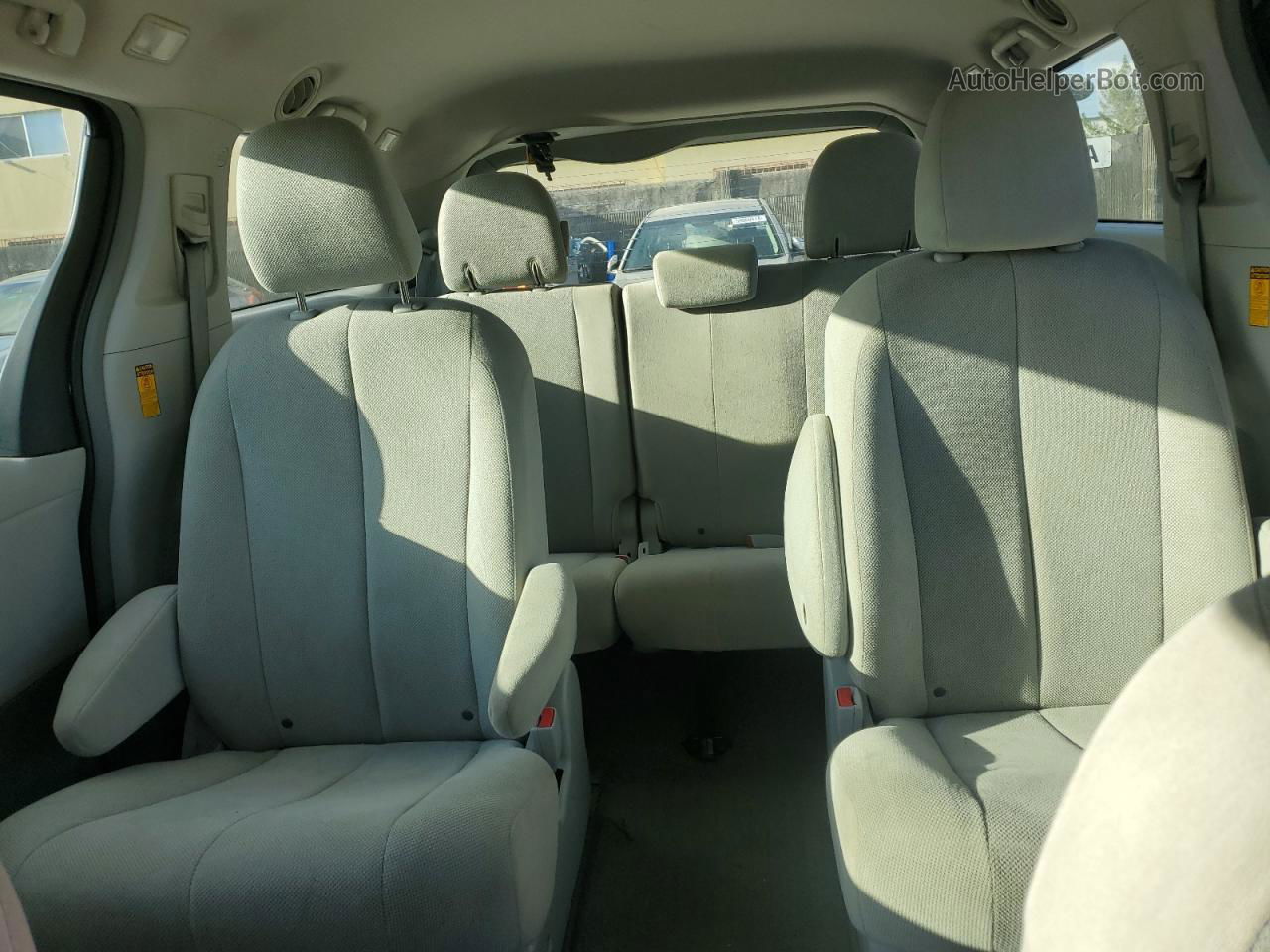 2014 Toyota Sienna  Черный vin: 5TDZK3DC6ES448772