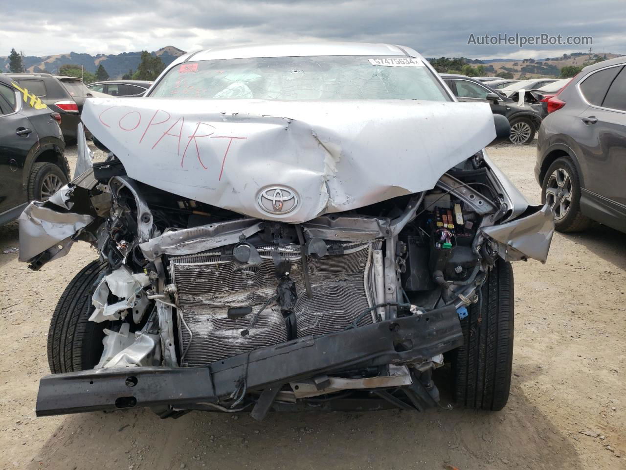 2014 Toyota Sienna  Silver vin: 5TDZK3DCXES473965