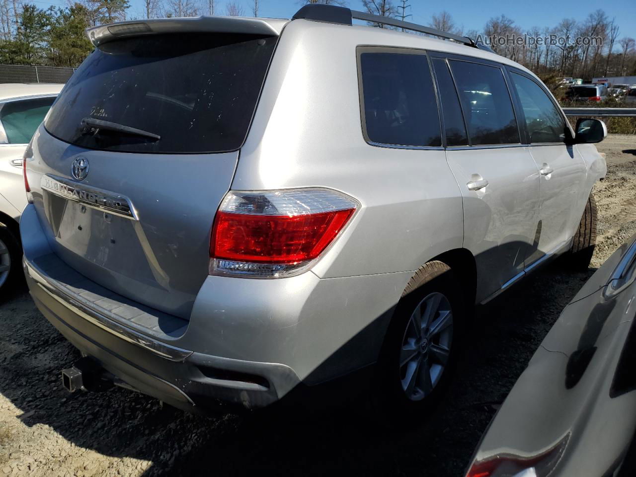 2011 Toyota Highlander Base Серебряный vin: 5TDZK3EH1BS041920