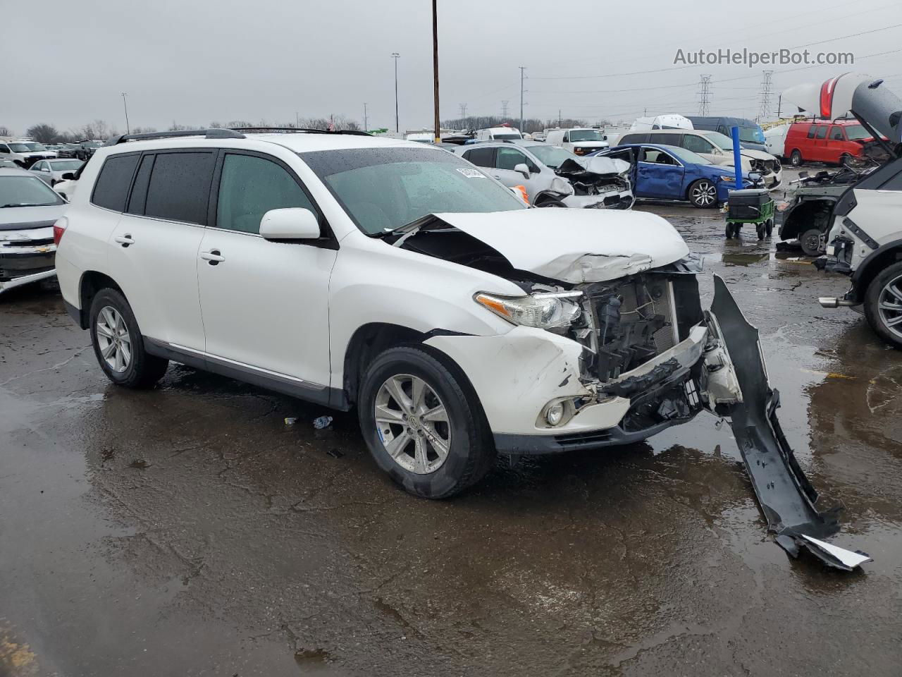 2011 Toyota Highlander Base White vin: 5TDZK3EH1BS043960