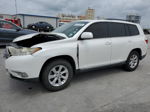 2011 Toyota Highlander Base White vin: 5TDZK3EH2BS027380