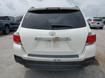 2011 Toyota Highlander Base White vin: 5TDZK3EH2BS027380