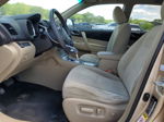 2011 Toyota Highlander Base Tan vin: 5TDZK3EH4BS034640