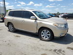 2011 Toyota Highlander Base Tan vin: 5TDZK3EH4BS034640