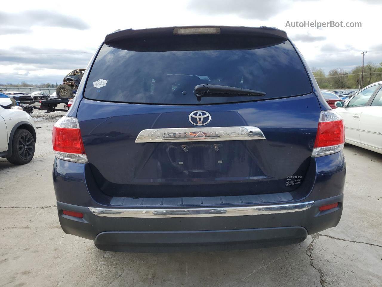 2011 Toyota Highlander Base Blue vin: 5TDZK3EH8BS033040