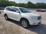 2011 Toyota Highlander Base White vin: 5TDZK3EHXBS047442