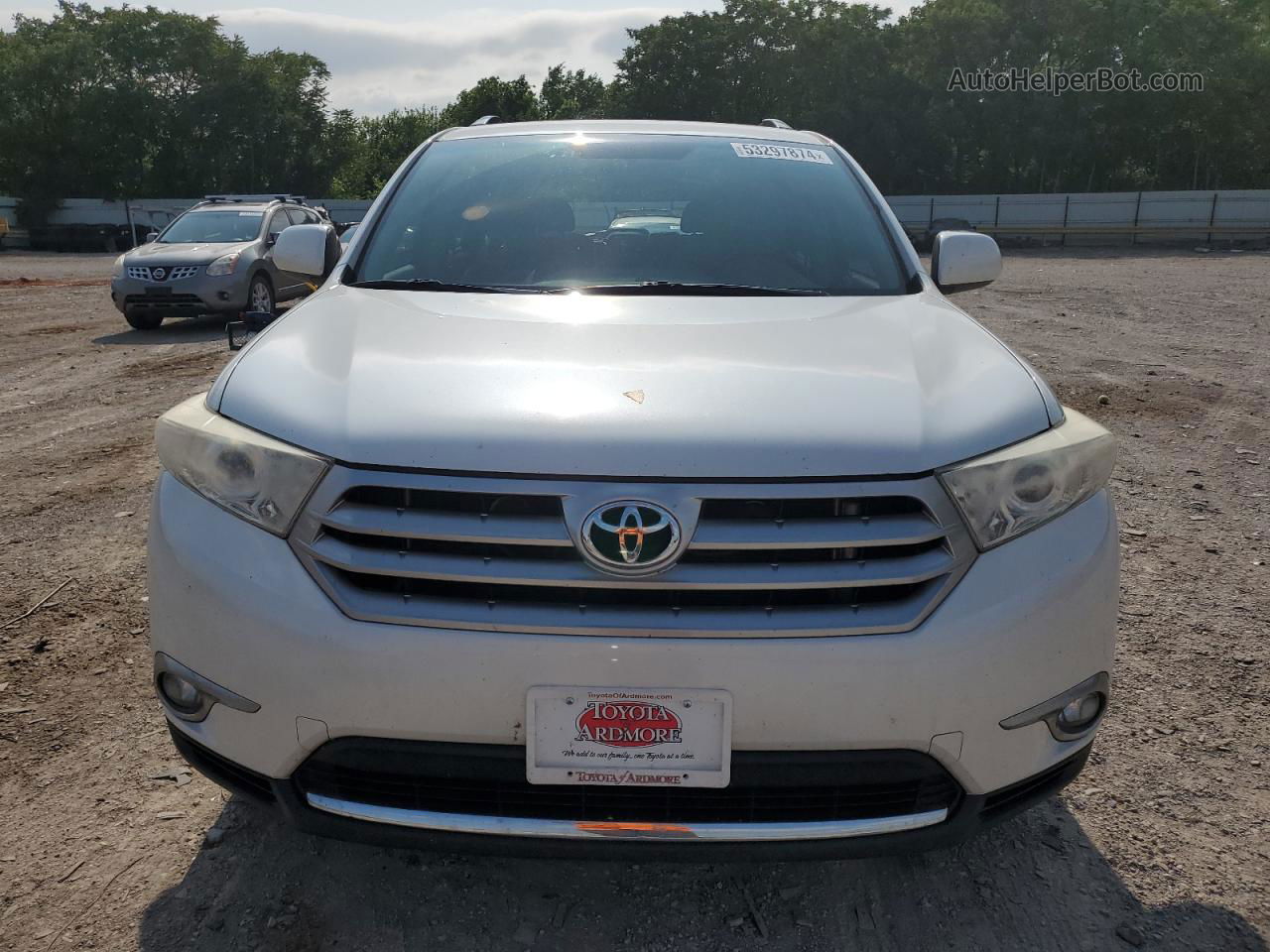 2011 Toyota Highlander Base White vin: 5TDZK3EHXBS047442