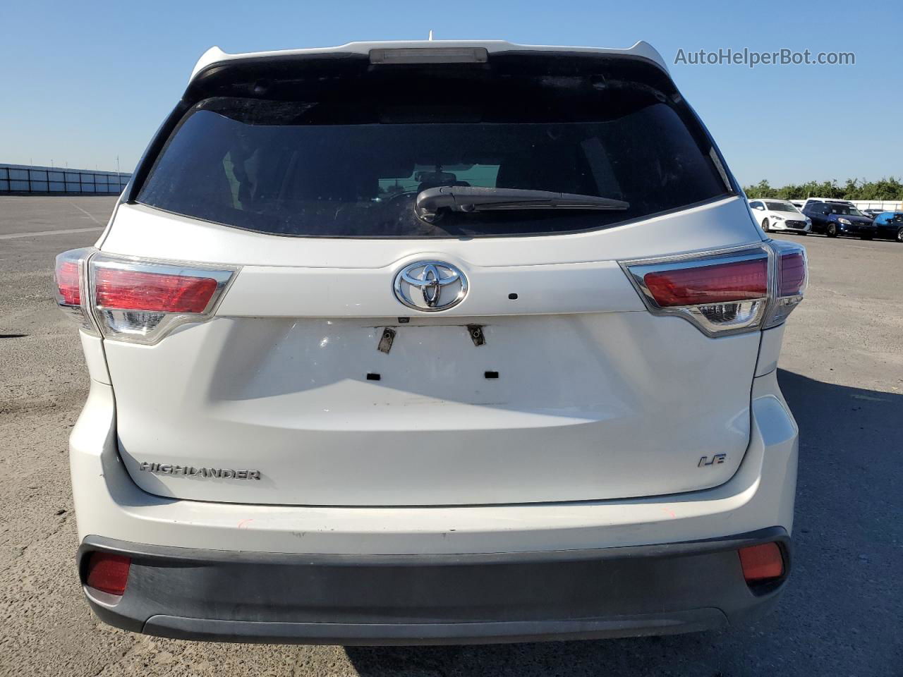 2016 Toyota Highlander Le White vin: 5TDZKRFH4GS185552