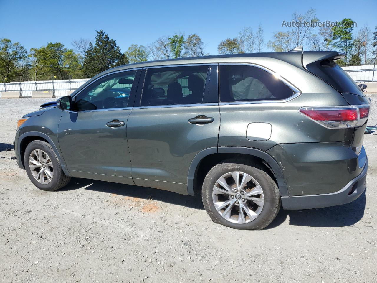 2016 Toyota Highlander Le Green vin: 5TDZKRFH5GS177993