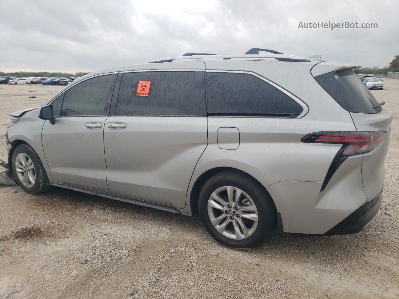 2022 Toyota Sienna Limited Silver vin: 5TDZRKEC1NS127467