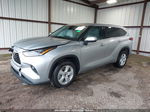 2021 Toyota Highlander Le Серебряный vin: 5TDZZRAH1MS054772